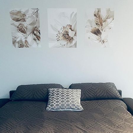 Le Serenityappart Suresnes Ngoại thất bức ảnh