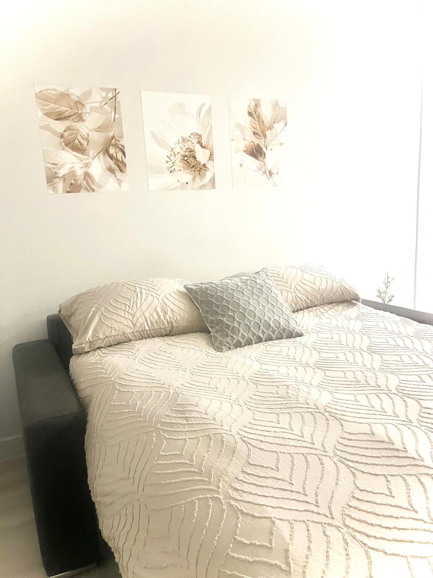 Le Serenityappart Suresnes Ngoại thất bức ảnh